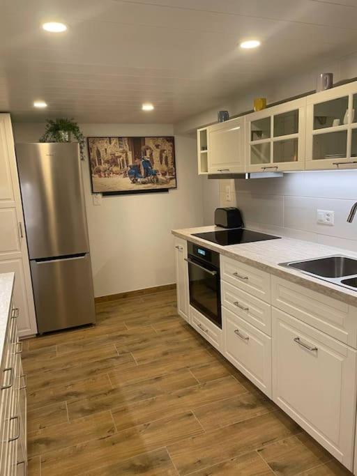 Apartment Chalet Im Sunnigen Usblick Венген Экстерьер фото
