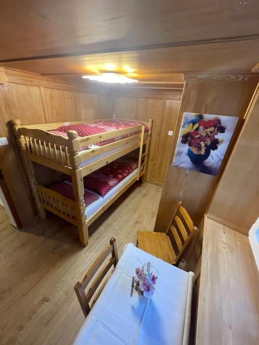 Apartment Chalet Im Sunnigen Usblick Венген Экстерьер фото